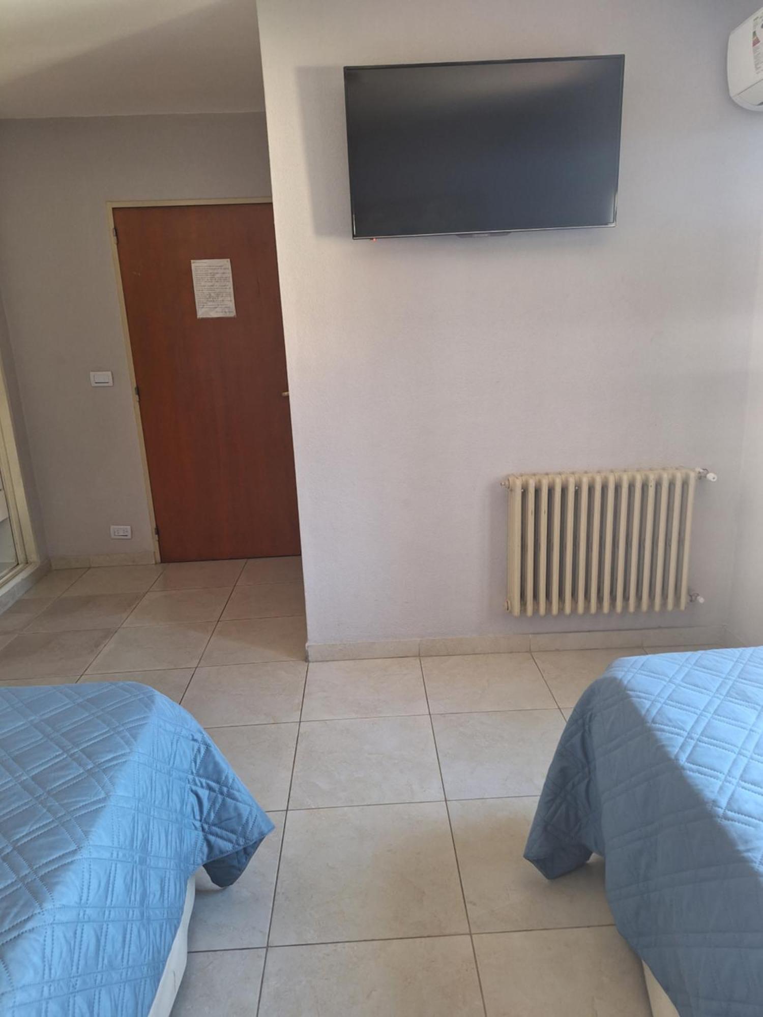 Hotel Hurlingham Villa Carlos Paz Bagian luar foto