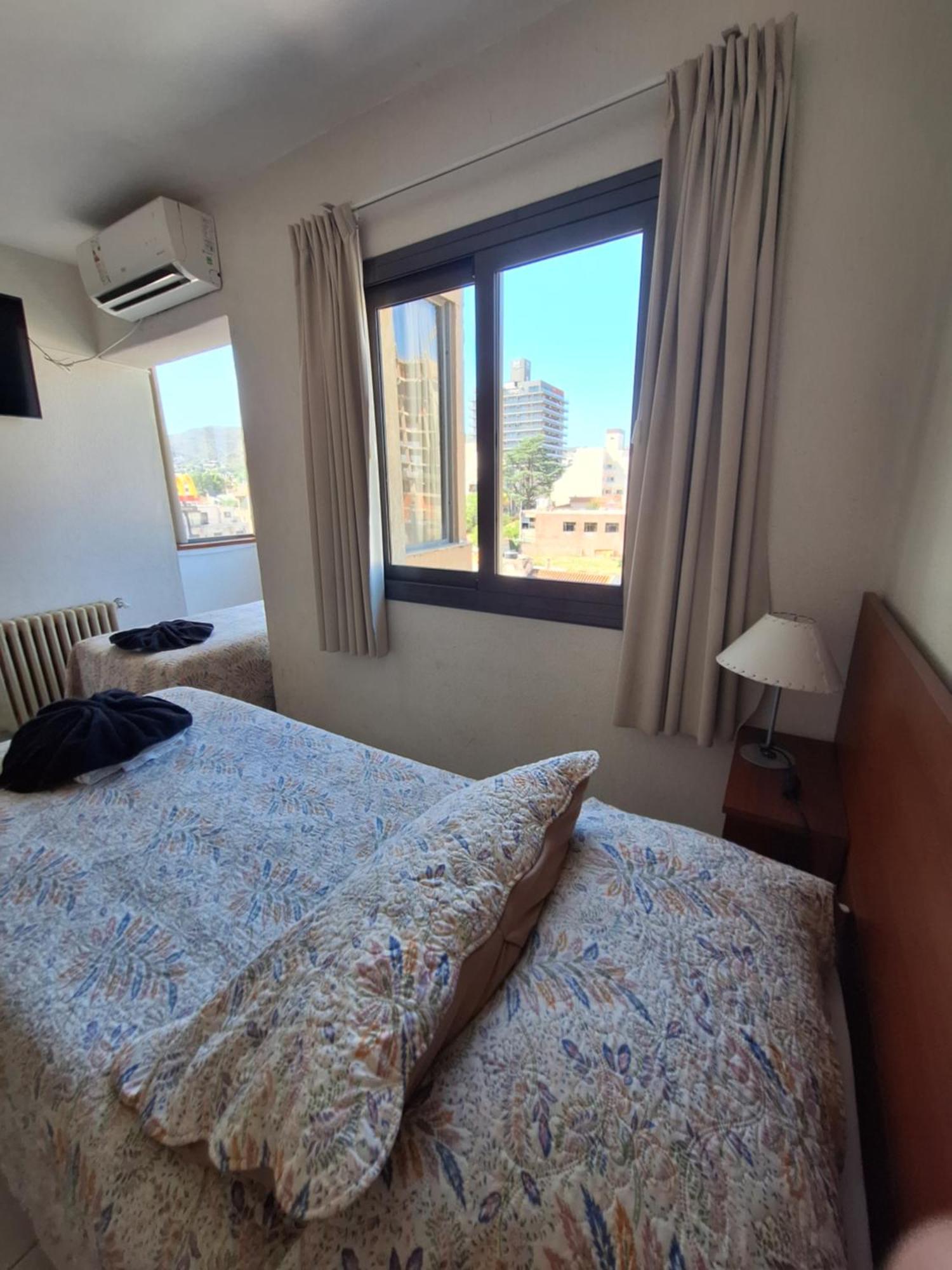 Hotel Hurlingham Villa Carlos Paz Bagian luar foto
